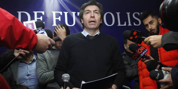 El Sifup confirma el paro tras apoyo unánime de la asamblea
