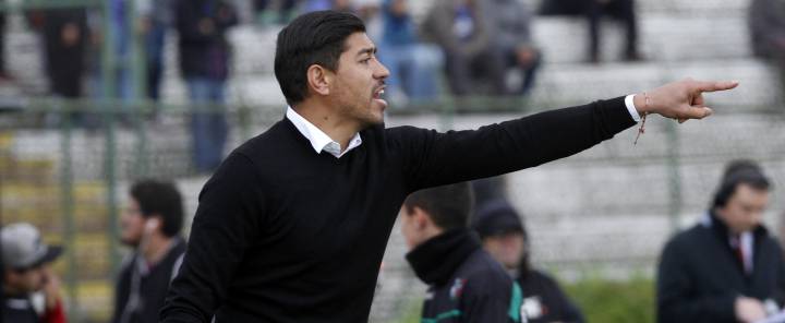 Córdova: "No basta con dirigir 15 partidos para ir a Colo Colo"