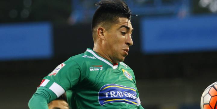 Riquelme lidera a Audax que vence a Curicó y avanza en Copa Chile