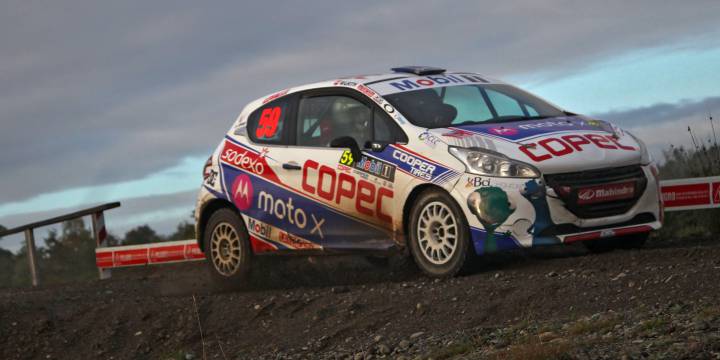 'Chaleco' López debió abandonar el RallyMobil en Pucón