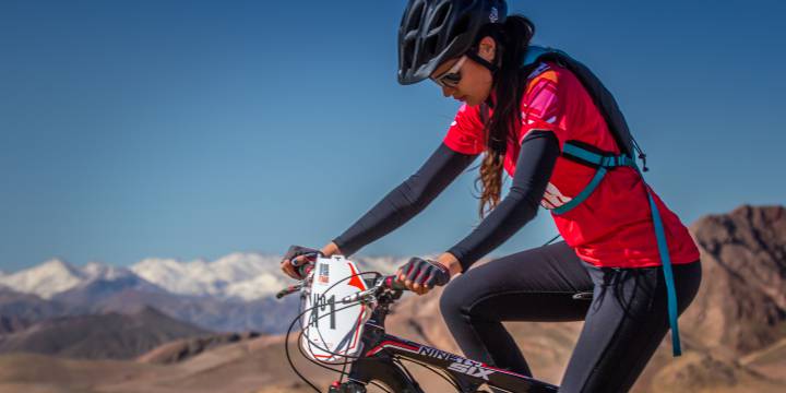 Deportistas de más de 8 países lanzaron el 'Dakar del Mountain Bike'