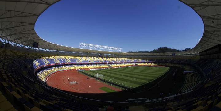 La Supercopa se juega pese a los líos en cercanías del estadio