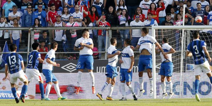 Sigue el Universidad Católica vs Huachipato en vivo online, partido válido por la octava fecha del Torneo de Apertura 2016-17, hoy, sábado 01 de octubre a las 18 horas por AS.