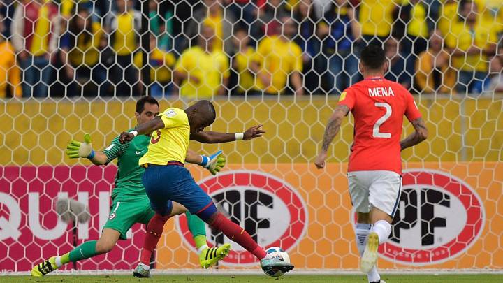 Resumen del Ecuador 3-0 Chile, partido de la fase de eliminatorias sudamericanas para el Mundial 2018 de Rusia.