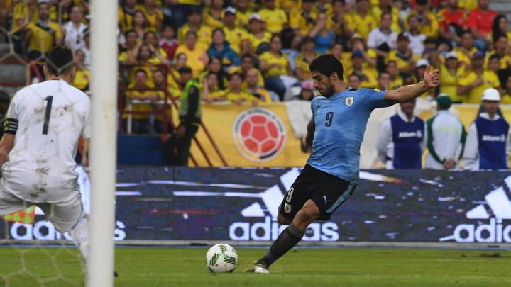 Uruguay aguanta a Colombia y sale vivo de Barranquilla