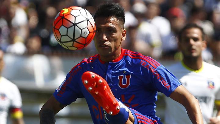 La U pierde a Fabián Monzón, pero recupera a Felipe Mora