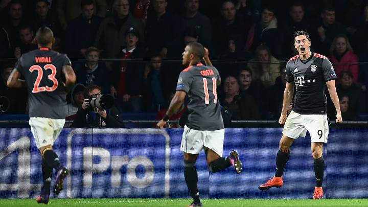 Vidal y Bayern se inscriben en octavos gracias a Lewandowski