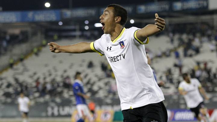 Colo Colo aseguró con millonaria cláusula a Iván Morales