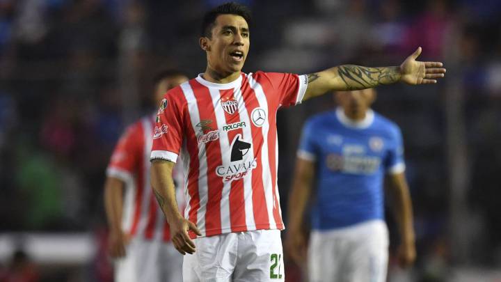 Alarma en Necaxa, Puch tiene pequeña lesión en la rodilla