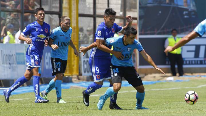 Iquique gana 2-0 a Universidad Católica en el debút de su nuevo DT Ángel Guillermo Hoyos con goles de Charles y Torres.