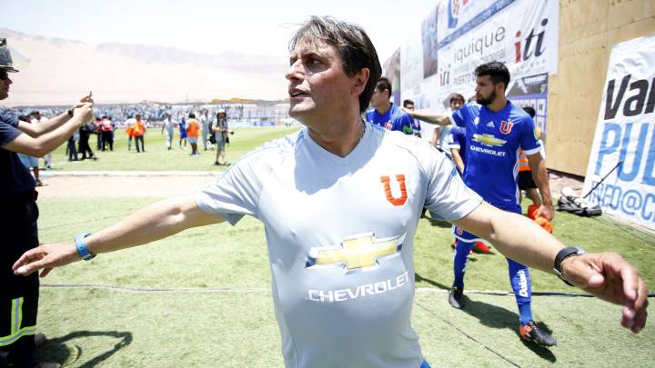 Hoyos y su férrea defensa a Gonzalo Jara: "Es un crack"