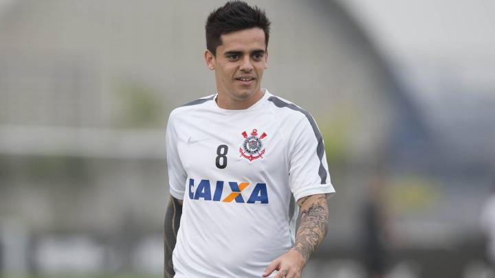 Corinthians pierde a seleccionado brasileño para el duelo ante la U