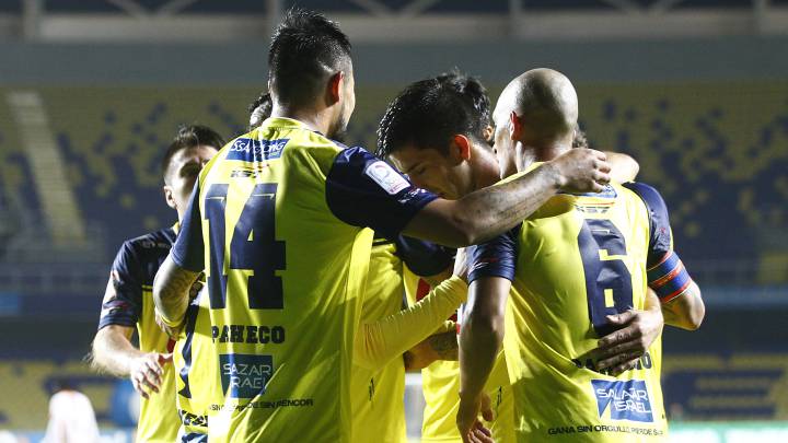 U. Conce golea a Cobresal y lo hunde en la tabla acumulada