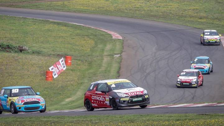 Los pilotos de Citroën destacan en el inicio de TP Race