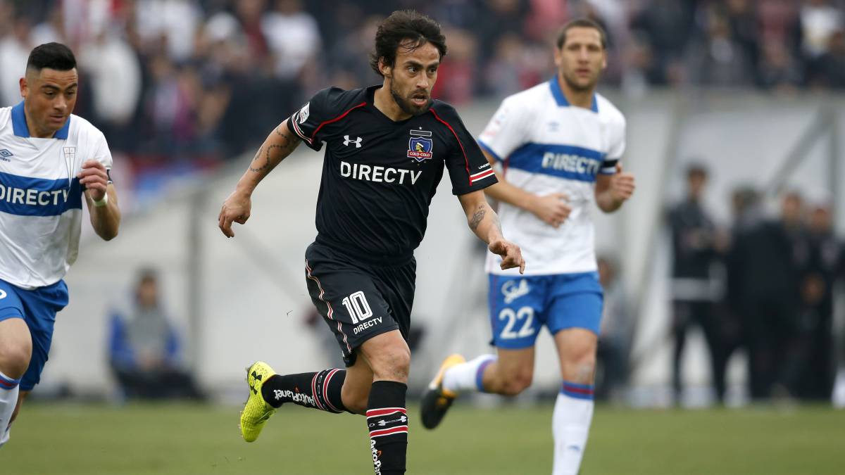 El cambio futbolístico que causó el Mago Valdivia en Colo Colo