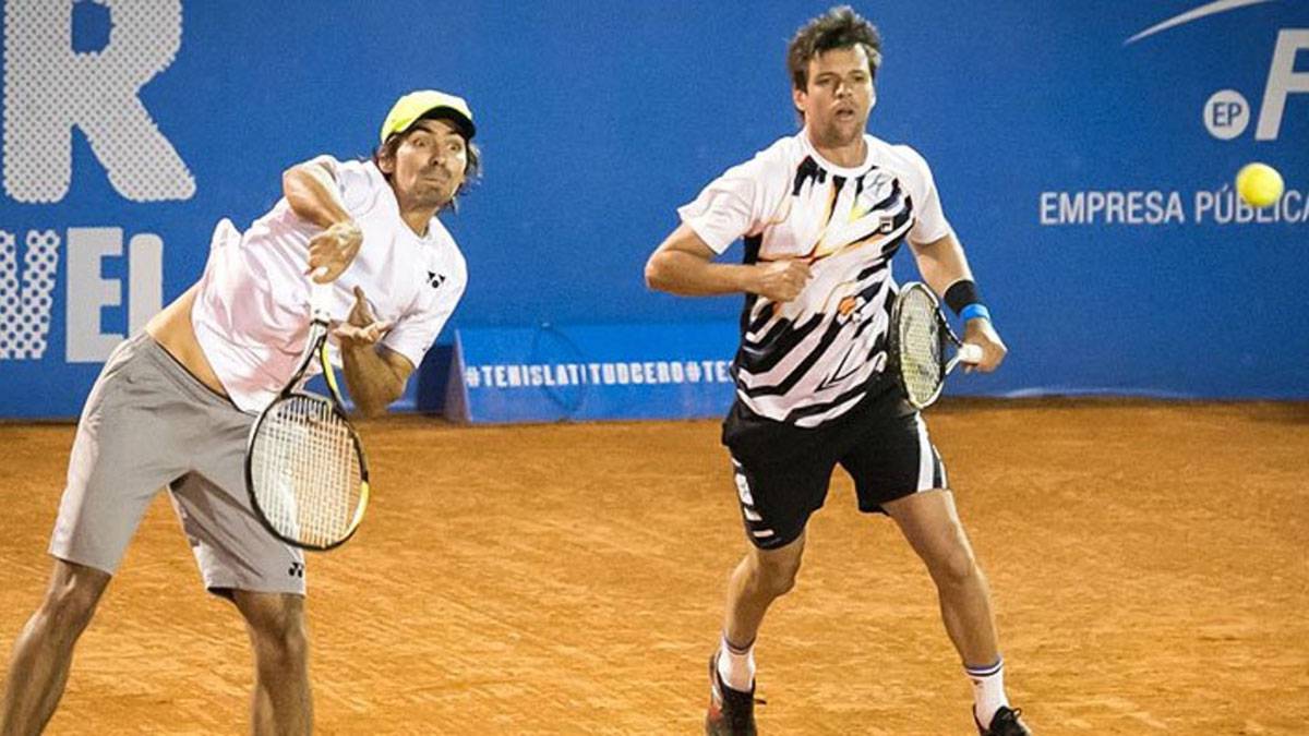 Horacio Zeballos juega en octavos y también avanza en dobles