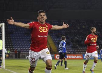Unión vence a Huachipato y se asegura el liderato del torneo