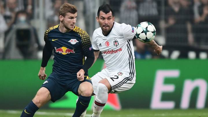 Gary Medel jugó un tiempo en empate del Besiktas