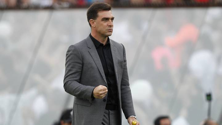 Pablo Guede no piensa en Pumas ni Xolos, sólo en ser campeón en Chile