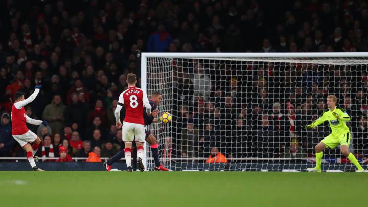 Arsenal de Alexis se luce ante el débil Huddersfield