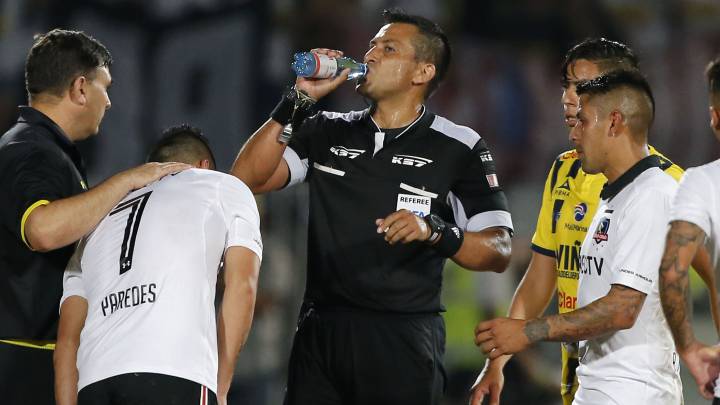 Colo Colo ya celebró con Julio Bascuñán como árbitro