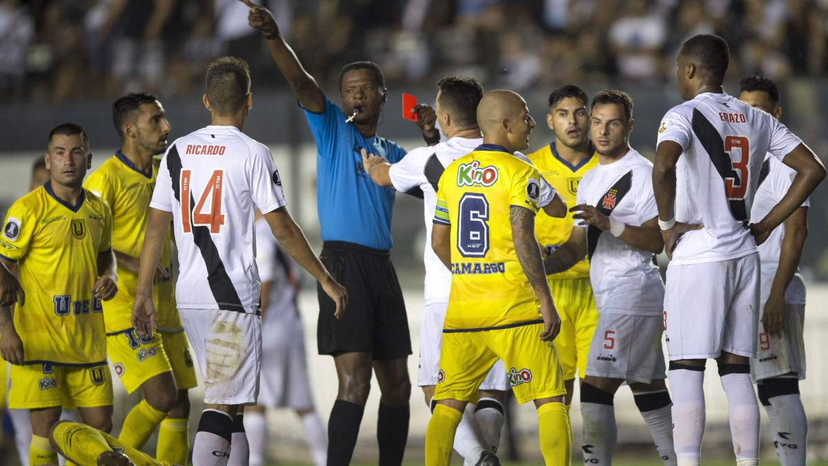 Sin equivalencias: Vasco eliminó a Universidad de Concepción Sin equivalencias: Vasco eliminó a Universidad de Concepción