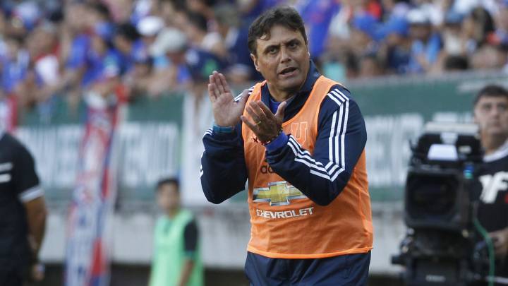 Ángel Guillermo Hoyos, U. de Chile