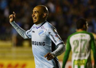 Bolivar vence a Atlético Nacional y complica más a Colo Colo