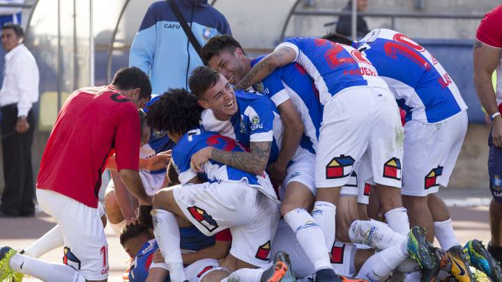 Un gol de Renato González a los 94 minutos le permitió al cuadro Puma celebrar en casa. Temuco había remontado un 0-2 en contra, sin embargo, al final se fue sin premio.