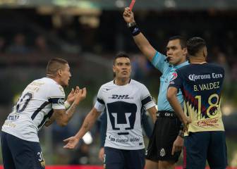 Castillo y Díaz son expulsados en eliminación de Pumas
