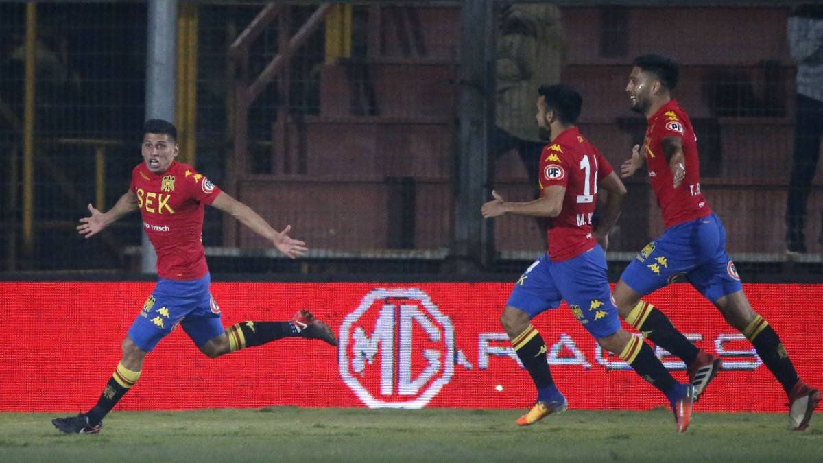 U. Española 3-2 Colo Colo: Los hispanos remontan ante los albos