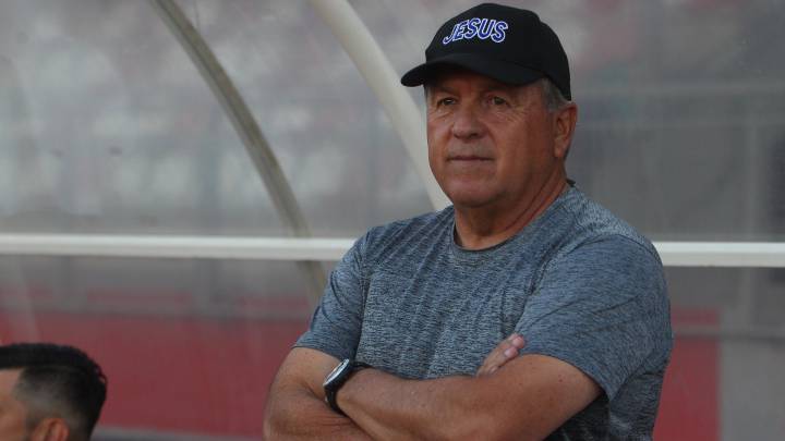 "Me gusta la adrenalina y lo que cuesta. Yo sé que es difícil, pero esas son cosas que a uno lo mantienen vigente y vivo", agregó el nuevo DT papayero, que estuvo en la caída de su equipo en el Nacional.