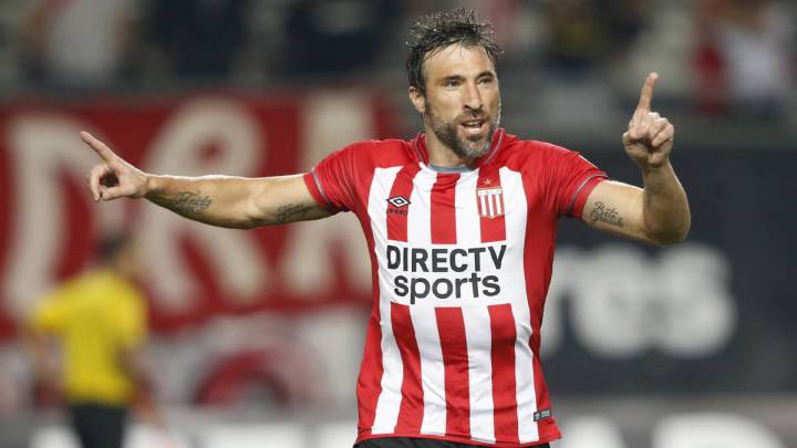 El Campanil golpearía el mercado con goleador argentino