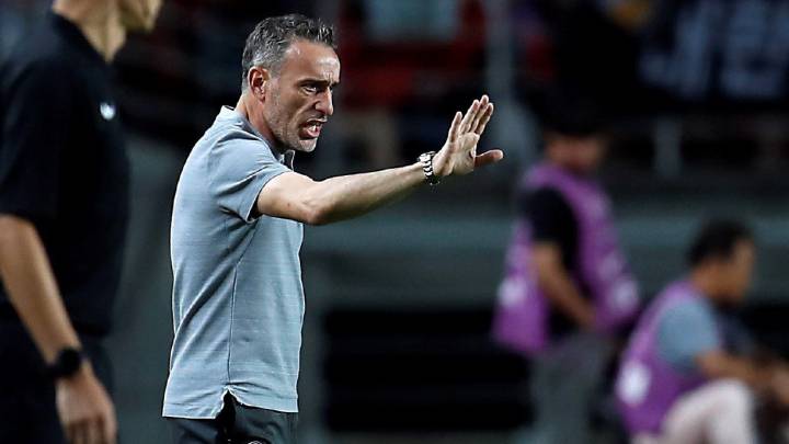 Paulo Bento, nuevo adiestrador de los asiáticos espera mantener la racha positiva ante Chile en el amistoso que se jugará este martes en Suwon.