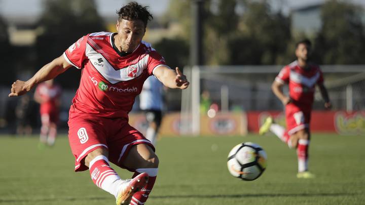 Lanaro, goleador de Valdivia: "Queremos lograr el ascenso"
