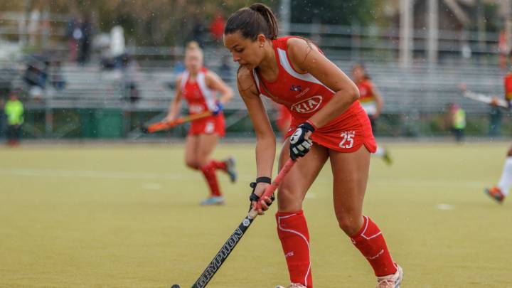Las Diablas dirigidas por Sergio Vigil, vencieron por un contundente 13-0 al seleccionado de Paraguay. María Jesús Maldonado anotó 5 tantos para el equipo nacional.