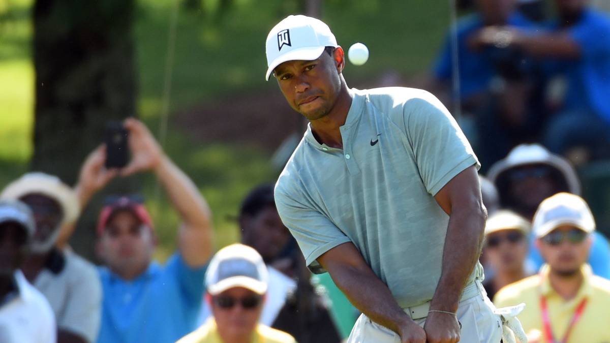 Tiger Woods vuelve a la cima cinco años después Tiger Woods vuelve a la cima cinco años después