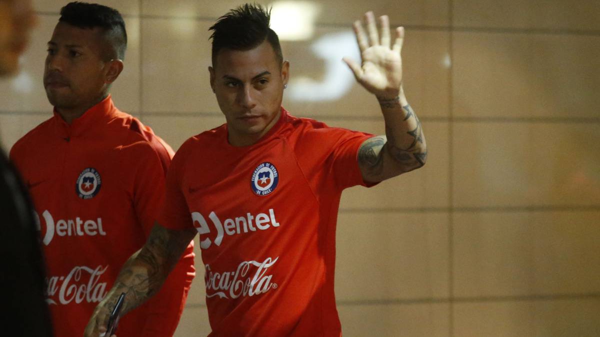 El delantero sólo jugó el primer partido de la Roja con el colombiano al mando ante Suecia. De ahí fue castigado y por ello no ha estado presente en las nóminas.