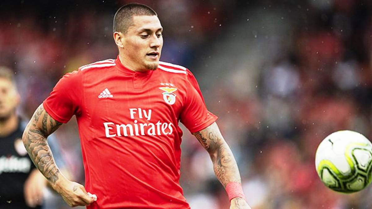 Nicolás Castillo podría llegar al West Ham de Chicharito