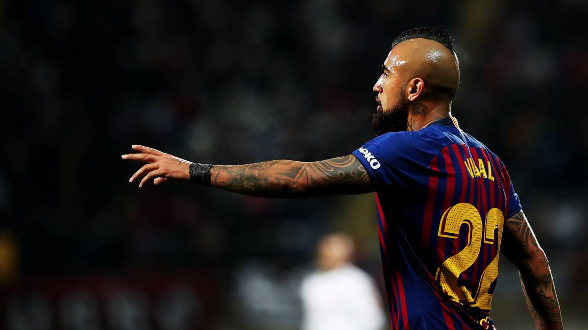 El volante chileno jugó los 90 minutos del partido de ida en la llave ante el Cultural Leonesa. El único gol del partido lo anotó Lenglet en los descuentos.