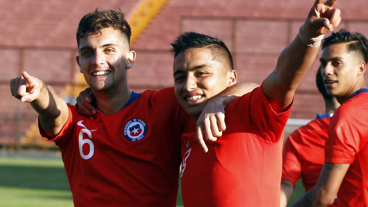 Héctor Robles entregó la convocatoria para los amistosos que se disputarán con Uruguay y Paraguay en Talca y Curicó, con miras al sudamericano de enero.