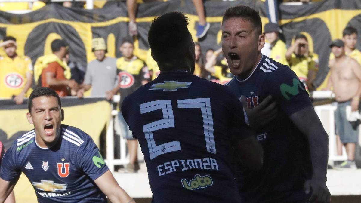 Universidad de Chile logró un importante triunfo en tras vencer San Luis por 2-1. Los azules entran en la pelea por el título y los canarios se complican en el descenso.