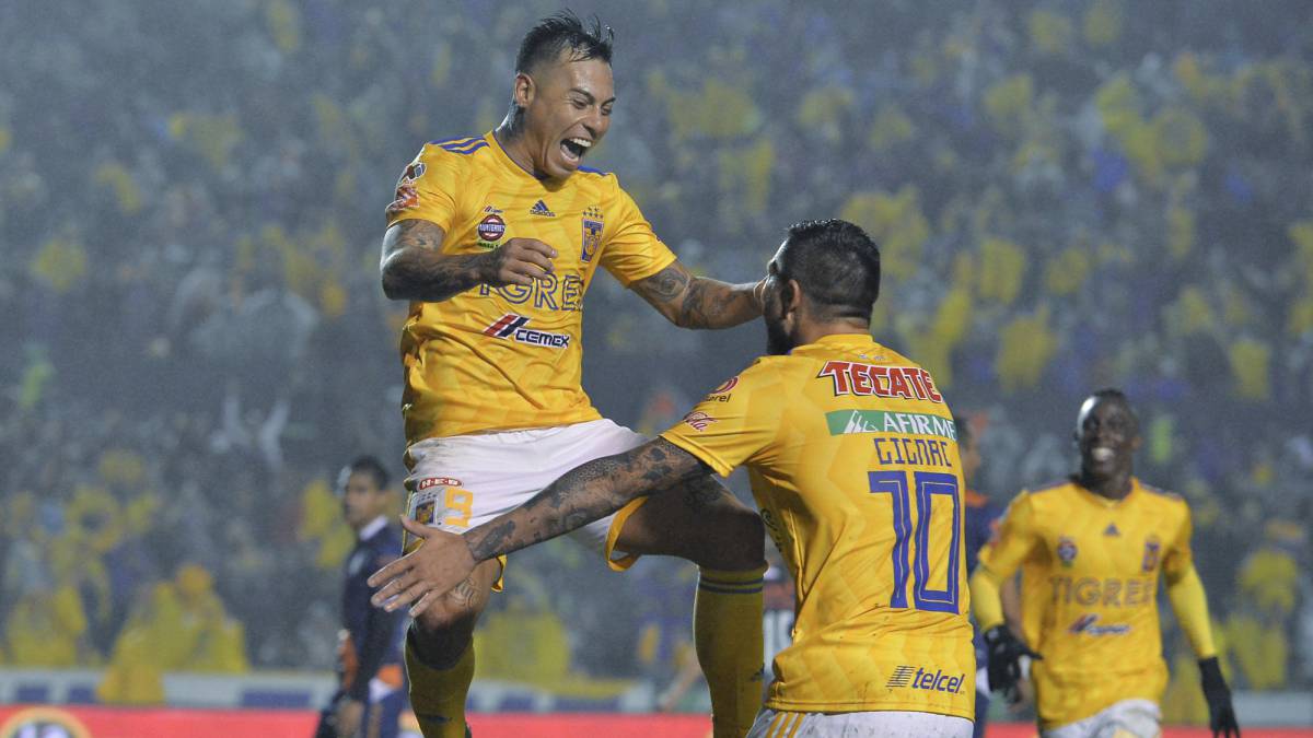 Vargas fue figura y anotó un doblete en goleada de Tigres