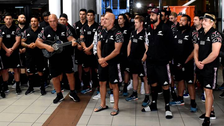 All Blacks Maorí ya está en Chile y reciben homenaje mapuche