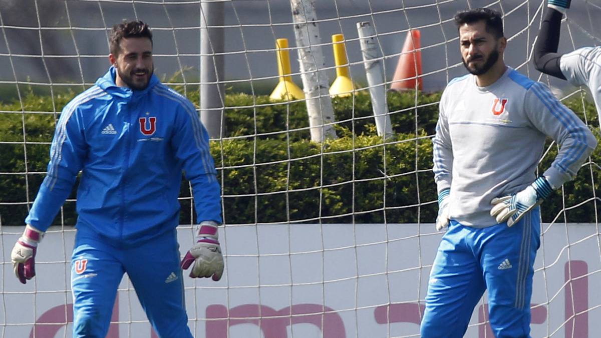 Luego de las duras críticas que realizó Herrera a la dirigencia de Universidad de Chile, su rival en el arco azul salió a apoyarlo.