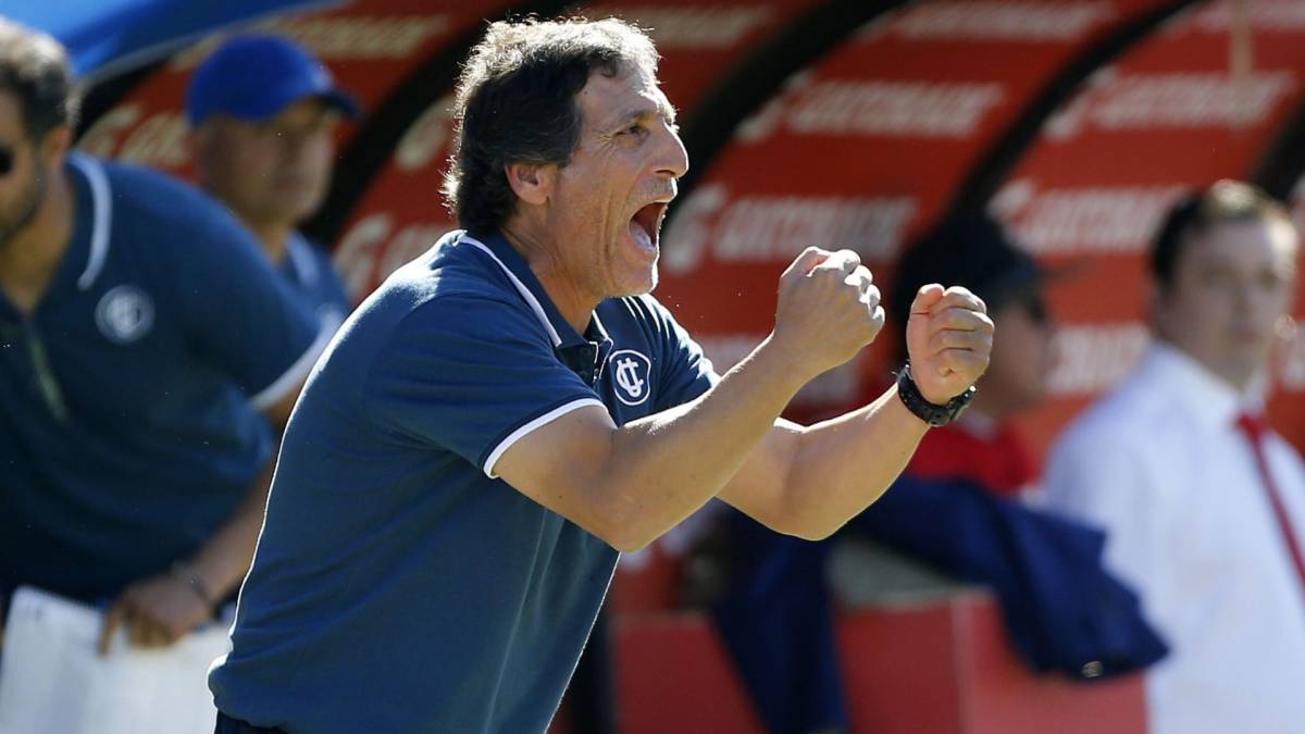 En Sporting Cristal aclaran que depende de Salas ir a Colo Colo