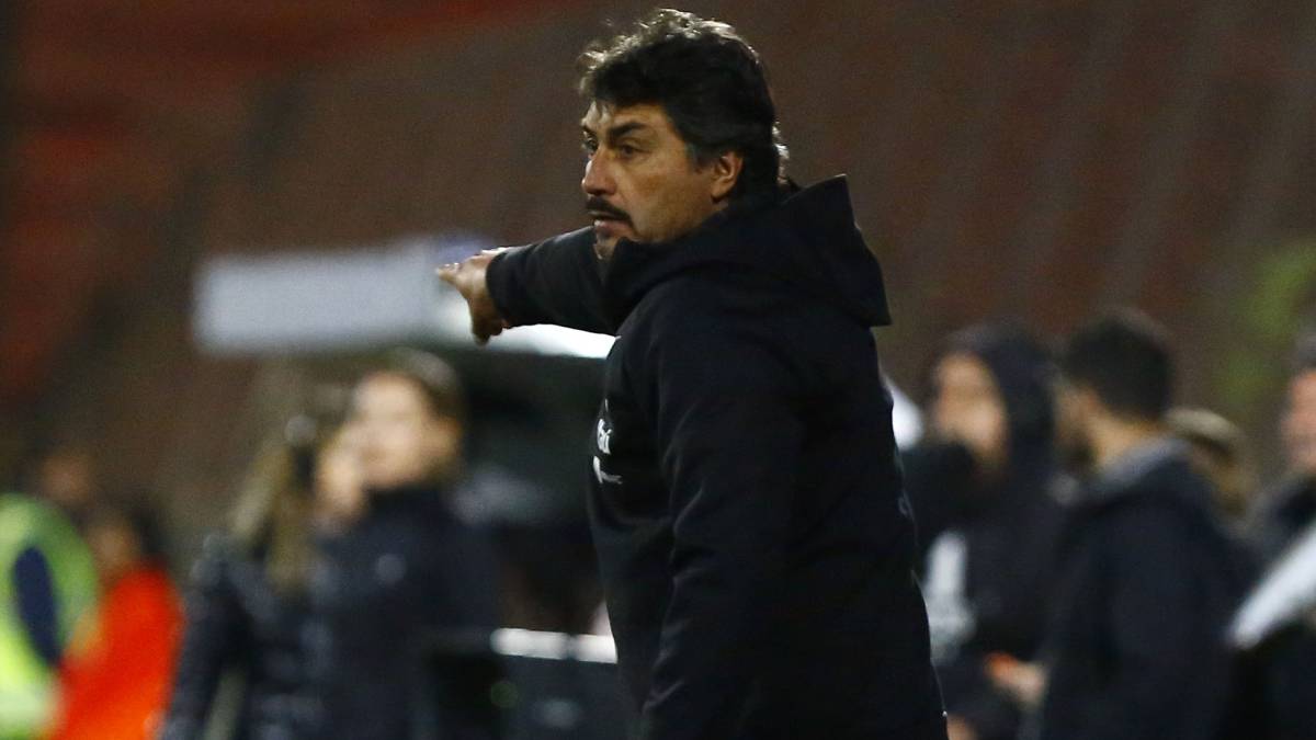 El técnico de la selección femenina de fútbol comentó que van a dejarlo todo para lograr hacer un buen mundial el próximo año. Además, llamó a mantener la calma.