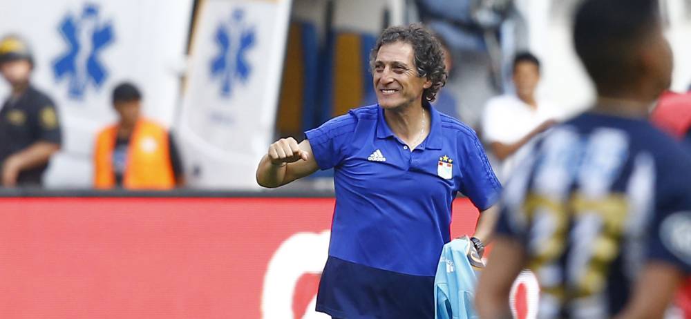 Mario Salas logra el título en Perú con Sporting Cristal