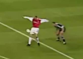 Leyendas del fútbol: el gol mágico de Bergkamp en Arsenal