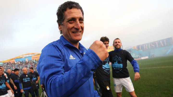 Sólo minutos después de que el "Comandante" se despidiera de Sporting Cristal, los albos comunicaron su llegada en sus redes sociales.